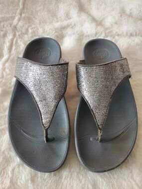 FitFlop Silver Glitter Thong Sandals - Women's